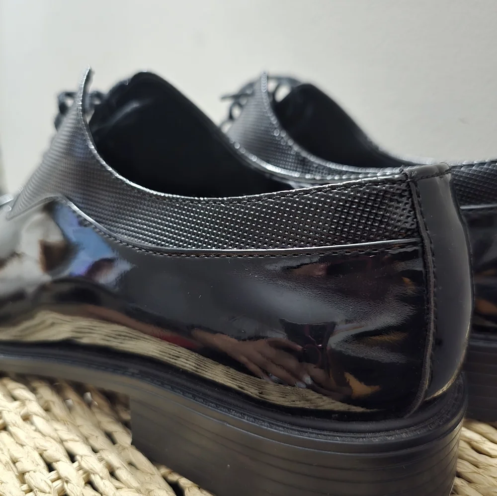 Men's Black Patent & Textured Oxford Dress Shoes